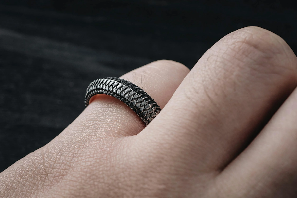 Cincin di Jari Kelingking