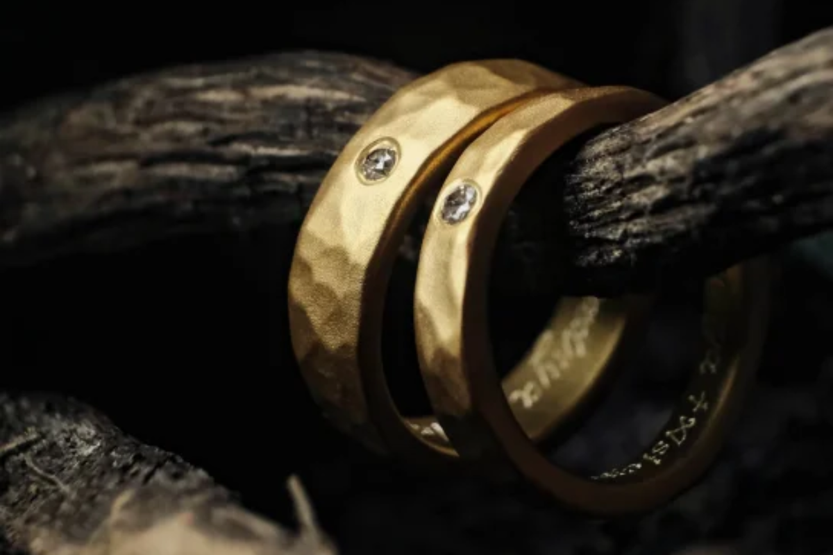 Desain Cincin Tunangan dan Nikah