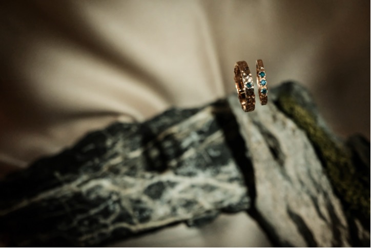 Three-Stone Ring - Inspirasi Cincin Emas